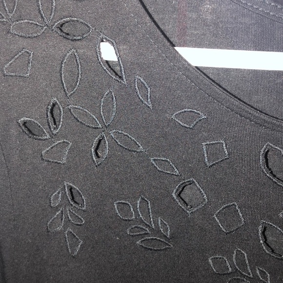 Old navy long sleeve blouse with cutouts - Picture 3 of 3